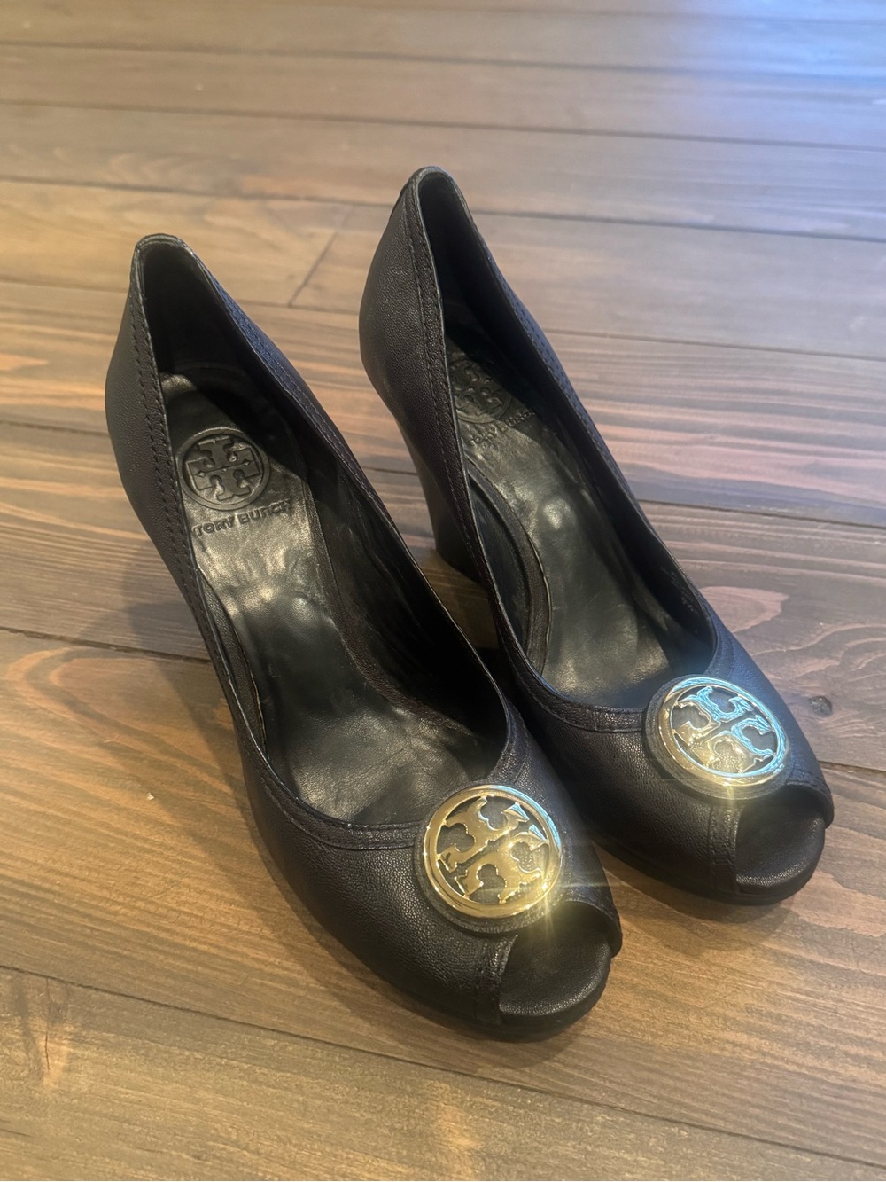 Tory Burch Wedge Heels 9.5M Black Leather - Picture 14 of 16